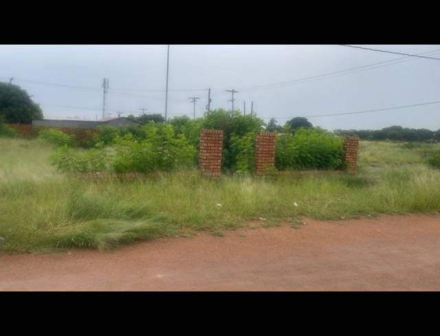 LAND FOR SALE IN MABOPANE UNIT B